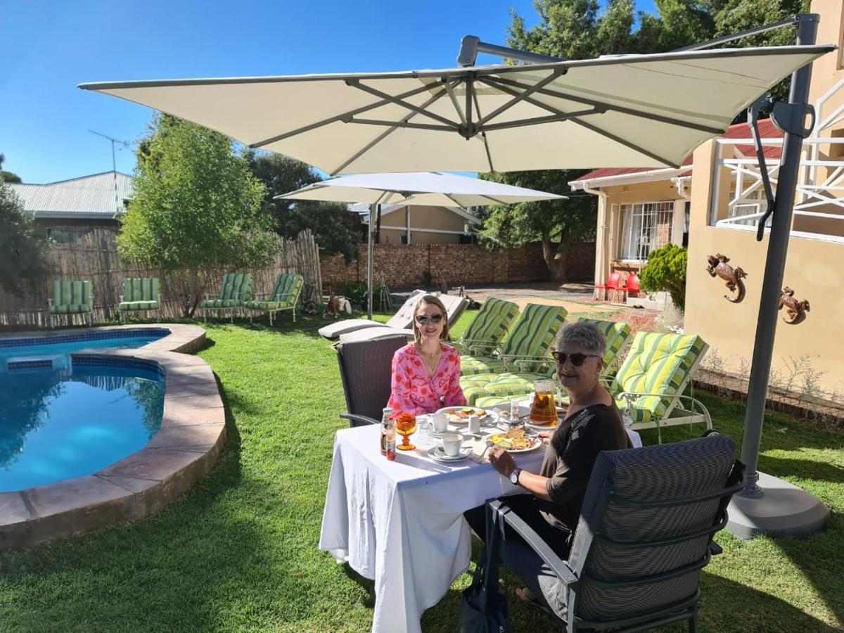 Victoria Oaks Guesthouse Victoria West Екстер'єр фото